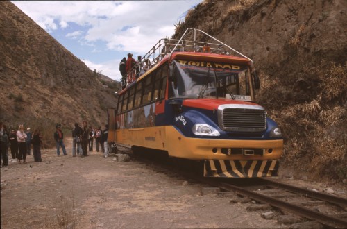 Entlegene Gebirge – Wirtschaftliche Entwicklung durch Tourismus in den Anden?