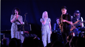 F_23_5_Simsalabim_c_Elke_Baxrainer_web