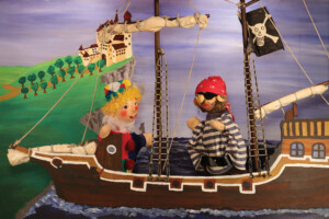 Kasperl_und_das_Seeraeuberschiff_web