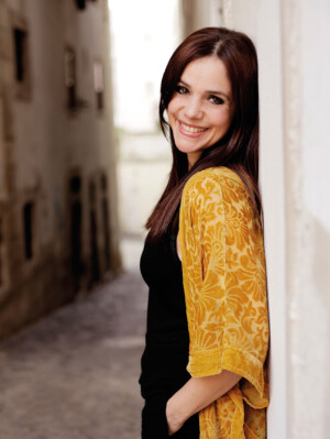 Carla_Pires_cover-AQUI_c_Weltenklang_web