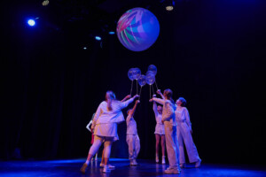 Theater-Ecce-Thinderella-Oval-_DSC4144-FOTO-FLAUSEN_verkleinert