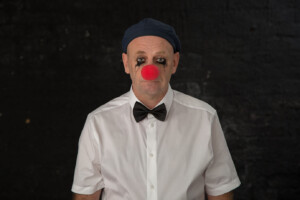 Humor_im_Hemd_by_Reinhard_Mayr_web