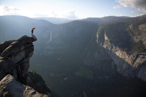 FreeSolo_04-c-National-GeographicJimmy-Chin_web