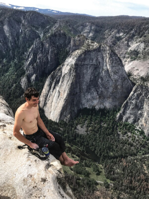 FreeSolo_02-c-National-GeographicJimmy-Chin_web
