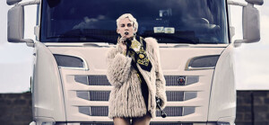 csm_lisa_eckhart_neu_plakat_c_franziska_Schroedinger_d26922b4f7