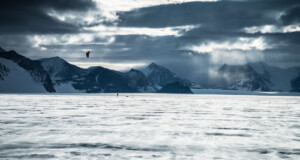 Matthias_Haunholder_Antarctica_Kite_X_Foto_Johannes_Aitzetmu_ller